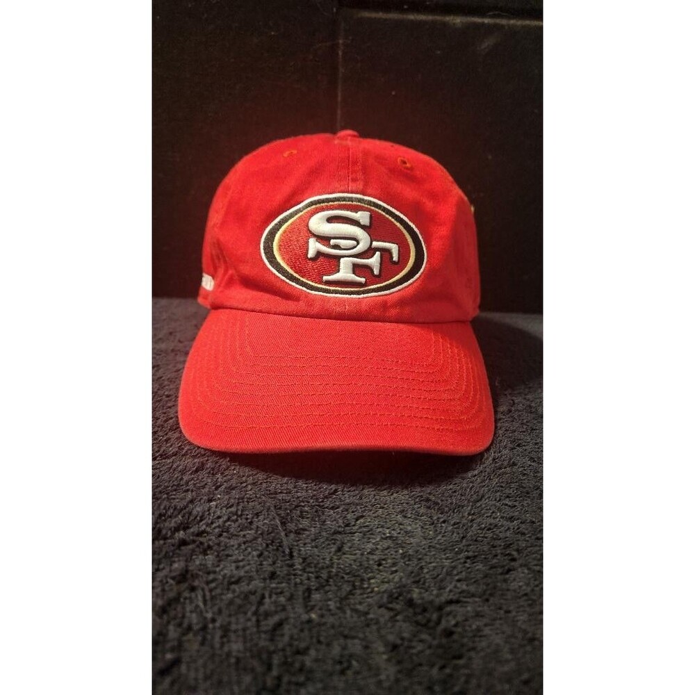 San Francisco 49er's NFL Football 47' Clean Up Buckle Strap Back Cap